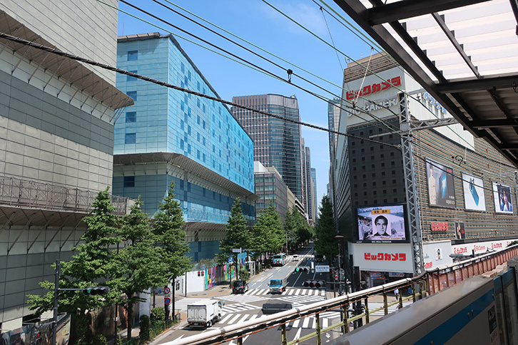 保護中: 2027年、有楽町駅西側エリアに ＫＡＷＳ の「コンパニオン」が出現するかもしれません